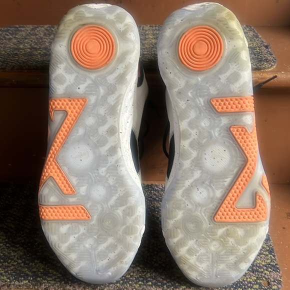 NIKE PG 6 - Fluoro- Barely used, no soles. Minor scuff. Size 13 Men’s. - Picture 3 of 5